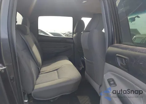 2014 Toyota Tacoma Base V6 z USA, uszkodzony, nr VIN 3TMLU4EN1EM162480